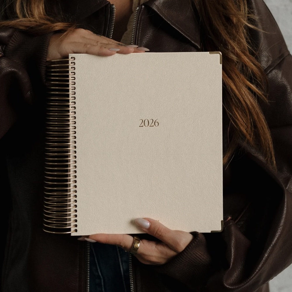 SOLD The Dailee Elegant Cream Planner 2026